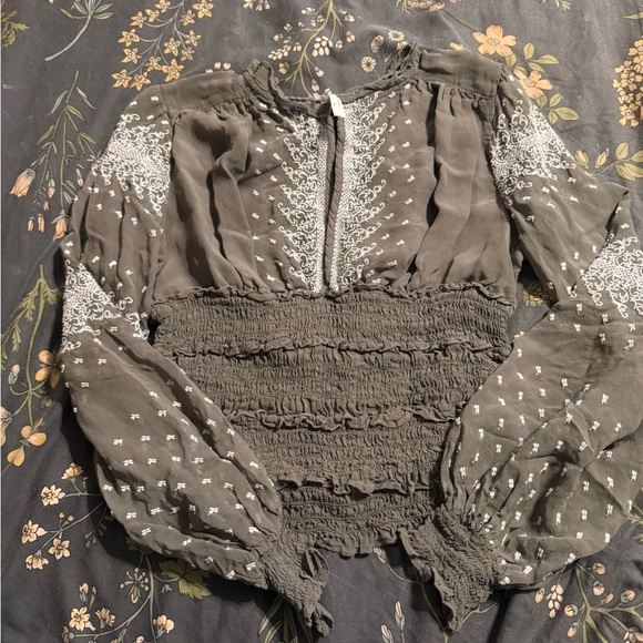 Anthropologie Tops - Anthropologie Olive Green Smocked Peasant Blouse with White Embroidery